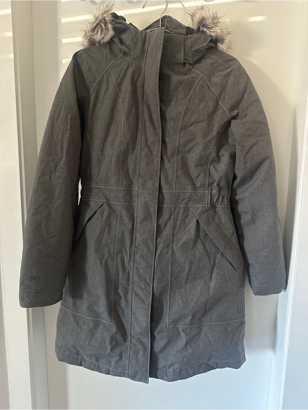 The North Face Arctic HyVent Down Parka Grey Faux Fur Hood Size Medium